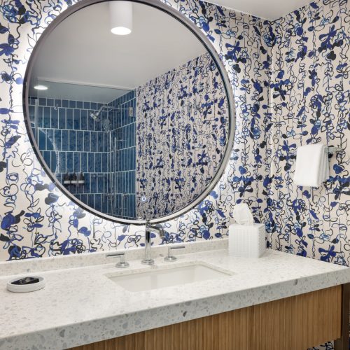 DALCUQQ_Room_807_King_Bathroom_Vanity_3208-scaled