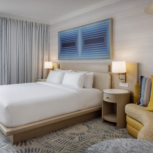 DALCUQQ_Room_807_King_Bed_and_sofa_3140-scaled