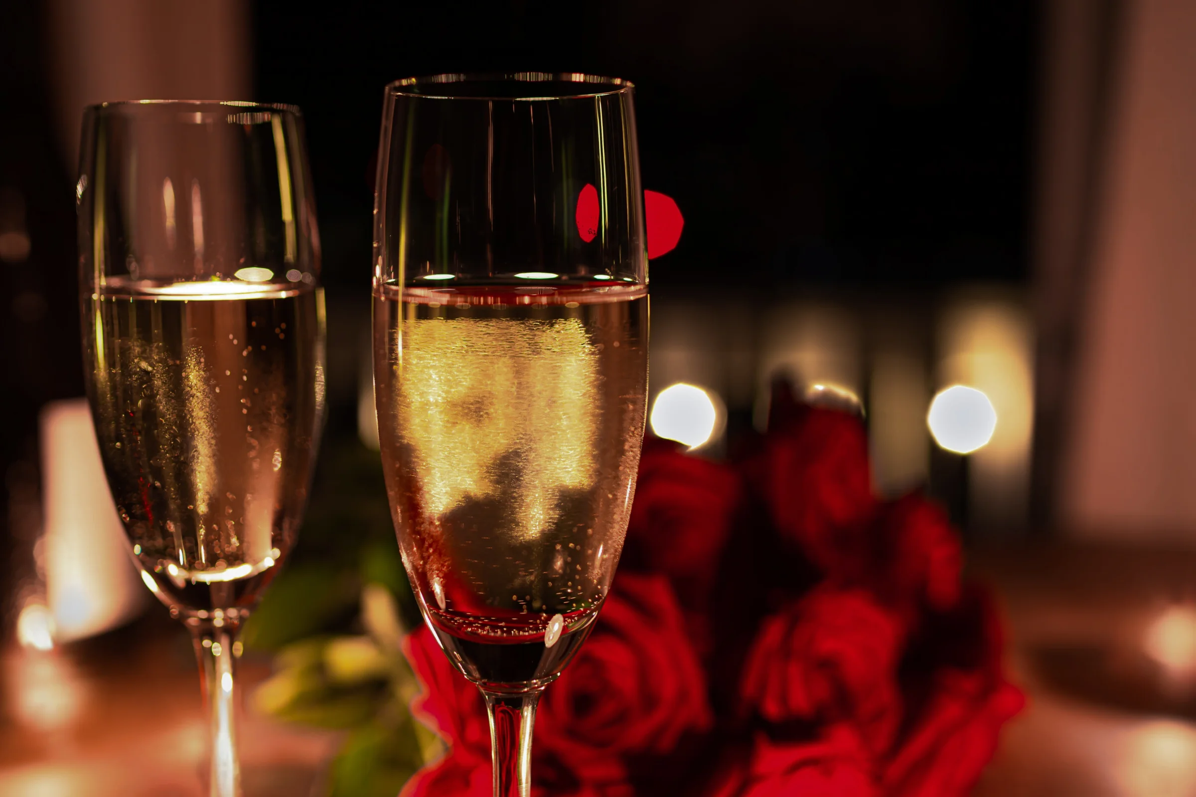 The Most Romantic and Unforgettable Experiences this Valentine’s: Romantic Dinners, Comedy Shows and Lazy Rivers